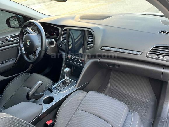 Sahibinden Renault Megane 1.5 Blue DCI Touch 2020 Model 