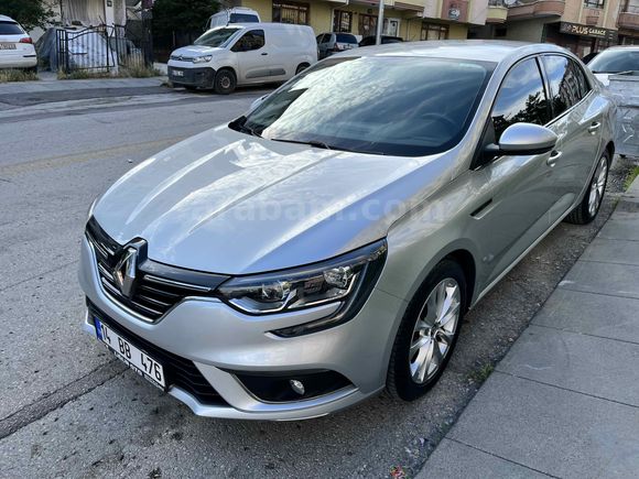 Sahibinden Renault Megane 1.5 Blue DCI Touch 2020 Model 