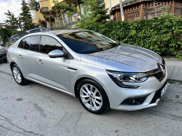 Sahibinden Renault Megane 1.5 Blue DCI Touch 2020 Model 
