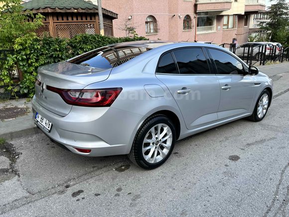 Sahibinden Renault Megane 1.5 Blue DCI Touch 2020 Model 