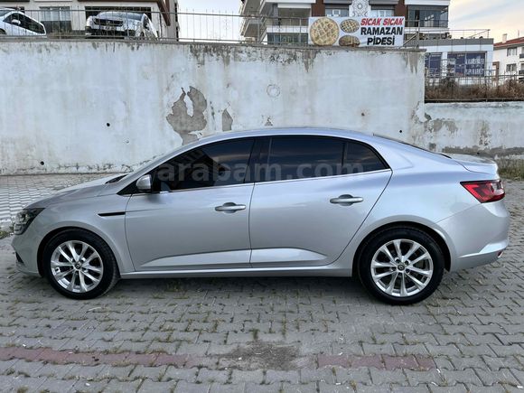 Sahibinden Renault Megane 1.5 Blue DCI Touch 2020 Model 