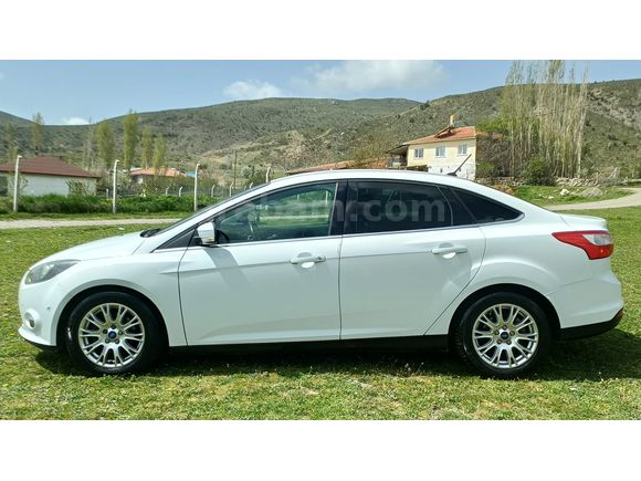 HATA BOYA TRAMER YOK 185.000 KM. TİTANIUM FULL PAKET