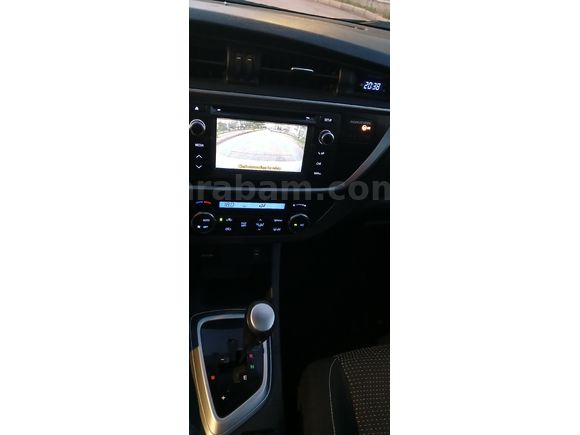 Galeriden Toyota Auris 1.4 D-4D Advance Skypack 2013 Model Afyonkarahisar