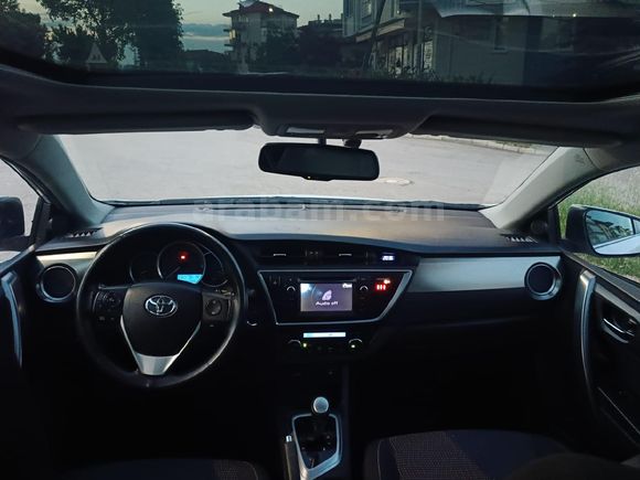Galeriden Toyota Auris 1.4 D-4D Advance Skypack 2013 Model Afyonkarahisar