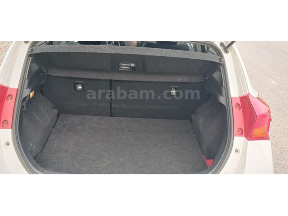 Galeriden Toyota Auris 1.4 D-4D Advance Skypack 2013 Model Afyonkarahisar