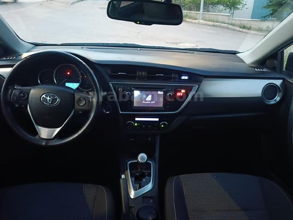 Galeriden Toyota Auris 1.4 D-4D Advance Skypack 2013 Model Afyonkarahisar