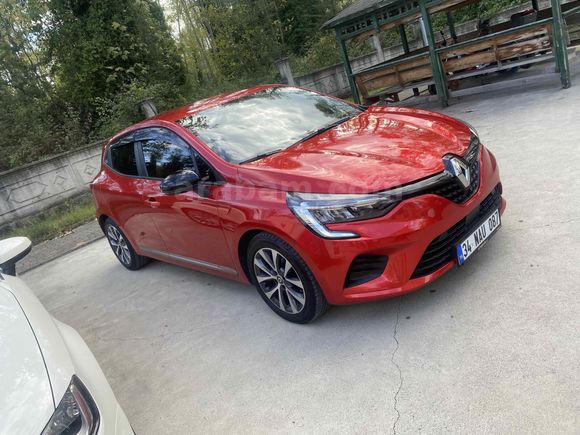 Sahibinden Renault Clio 1.0 TCe Joy 2022 Model 