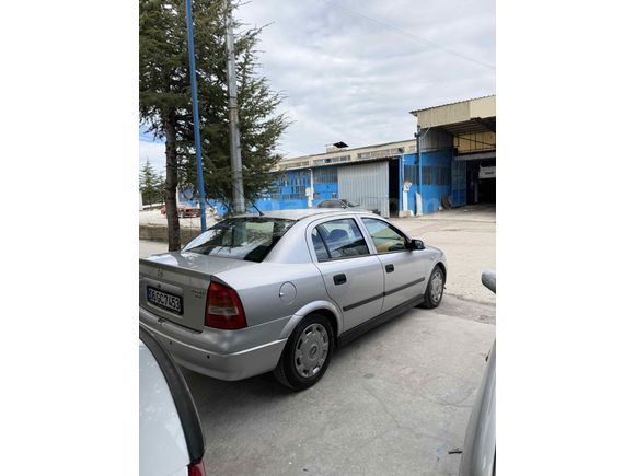  Opel Astra 1.6 2000 Model 