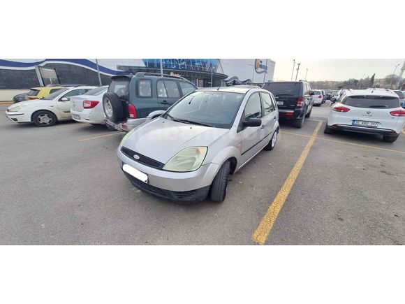 Ford Fiesta 1.4 TDCi Comfort  Geri Görüş Kameralı Değişensiz
