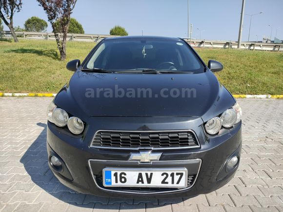 TEMİZ AİLE ARABASI