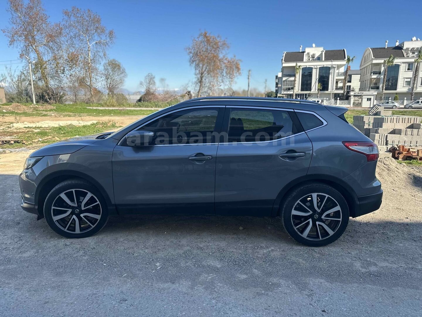 Sahibinden Nissan Qashqai 1.6 dCi Black Edition 2015 Model 2
