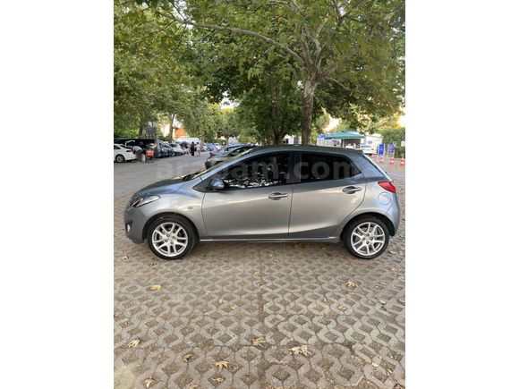 Sahibinden Mazda 2 1.5 Go 2011 Model Bursa