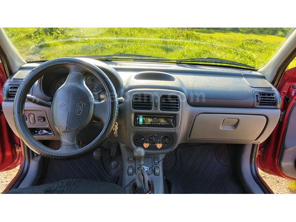 Sahibinden Renault Clio 1.4 RNA 2000 Model