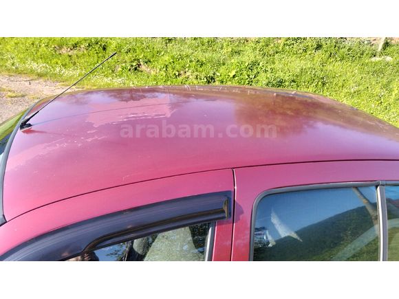 Sahibinden Renault Clio 1.4 RNA 2000 Model