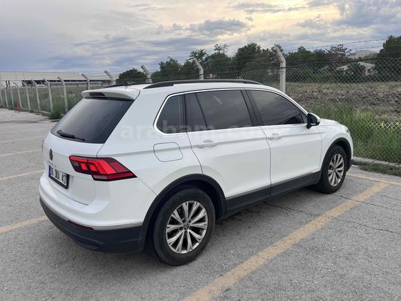 Sahibinden Volkswagen Tiguan Cam Tavanli 1.5 TSI Life 2022 Model