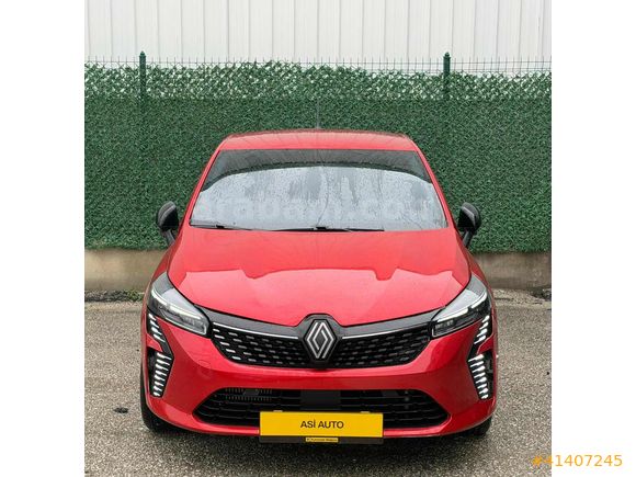 ATEŞ KIRMIZISI FUL AKSESUARLI CLIO