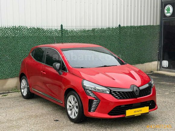 ATEŞ KIRMIZISI FUL AKSESUARLI CLIO