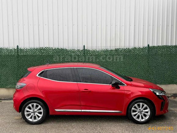 ATEŞ KIRMIZISI FUL AKSESUARLI CLIO