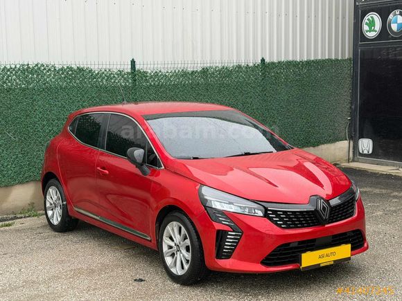 ATEŞ KIRMIZISI FUL AKSESUARLI CLIO