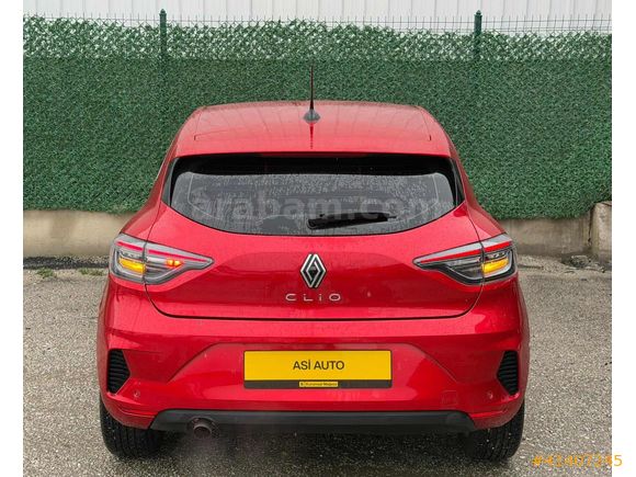 ATEŞ KIRMIZISI FUL AKSESUARLI CLIO