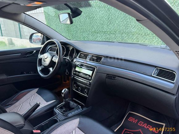 SKODA SÜPER B SİYAH MANUEL BAKIMLI