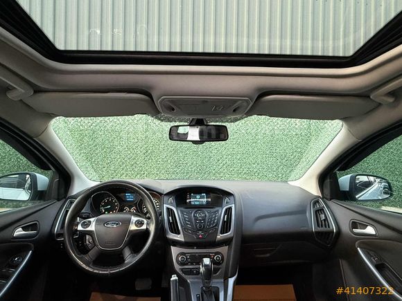 SUNROOFLU DÜŞÜK KM OTOMATİK FOCUS
