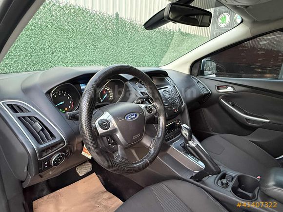 SUNROOFLU DÜŞÜK KM OTOMATİK FOCUS