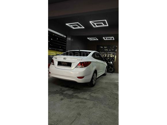 Sahibinden Hyundai Accent Blue 1.6 CRDI Mode Plus 2015 Model 