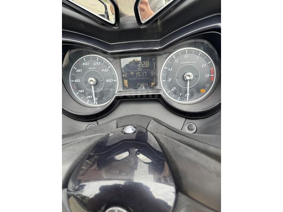 Sahibinden Yamaha X-Max 250 Tech Max EKSTRALI 2500 KM KAPALI GARAJ