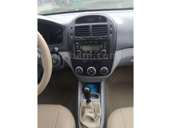 Sahibinden Kia Cerato 1.6 LX Basic 2009 Model  390.000 km Gri (Gümüş)