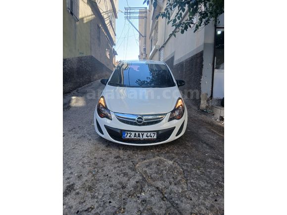 Sahibinden Opel Corsa 1.2 Twinport Essentia 2014 Model  94.000 km Beyaz