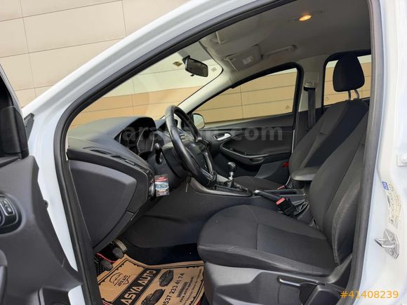 2017 MODEL FORD FOCUS 1.6 DİZEL TREND X PAKET HATASIZ 195 BİN KM