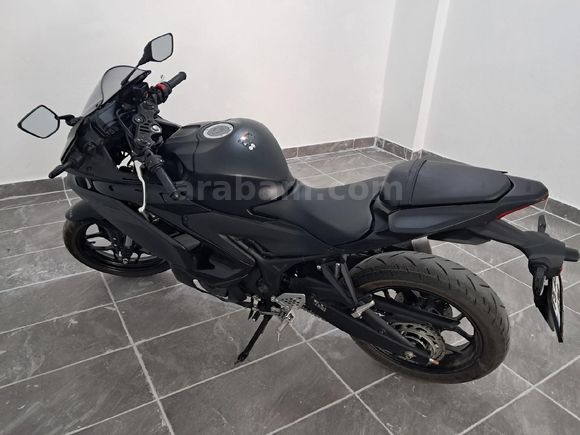 BAYİDEN ÇIKTIĞI GİBİ TERTEMİZ MAT SİYAH R25