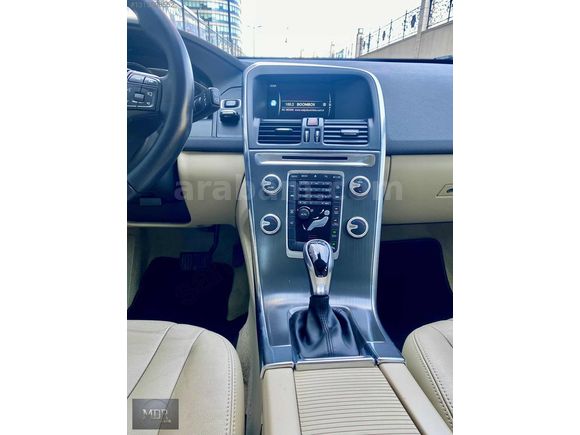MDR CARS 2016 VOLVO XC60 2.0 D4 ADVANCE