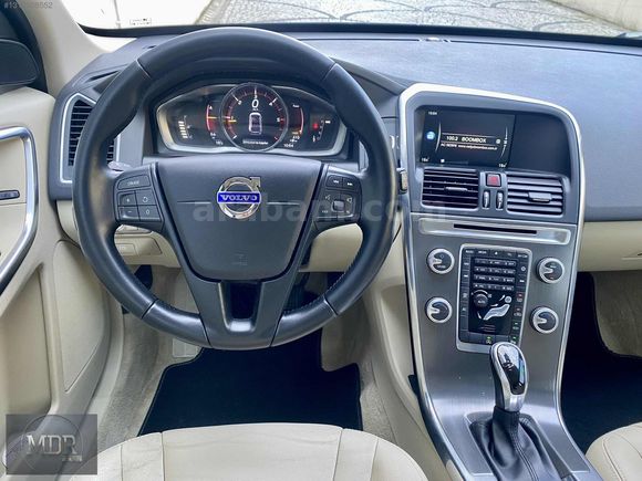 MDR CARS 2016 VOLVO XC60 2.0 D4 ADVANCE