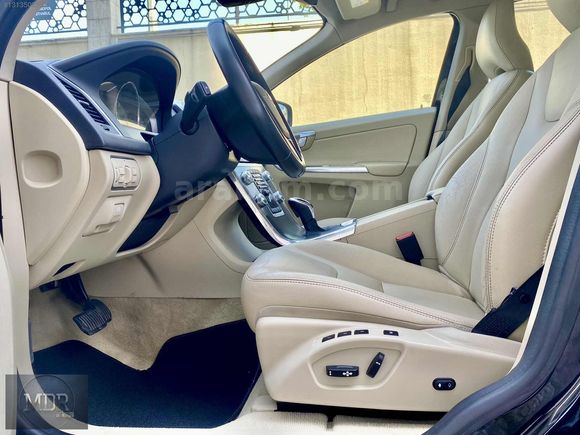 MDR CARS 2016 VOLVO XC60 2.0 D4 ADVANCE