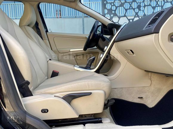 MDR CARS 2016 VOLVO XC60 2.0 D4 ADVANCE