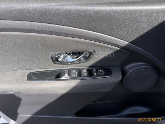 SERİ AUTO'DAN 2016 ÇIKIŞLI RENAULT FLUANCE/1.5 DCİ TOUCH BAKIMLI