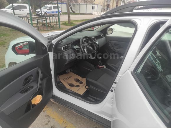 Sahibinden Dacia Duster 1.3 Tce Essential 2023 Model  82.000 km Beyaz
