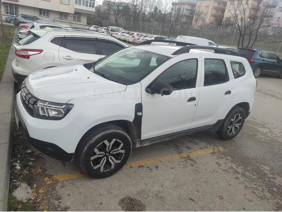 Sahibinden Dacia Duster 1.3 Tce Essential 2023 Model  82.000 km Beyaz