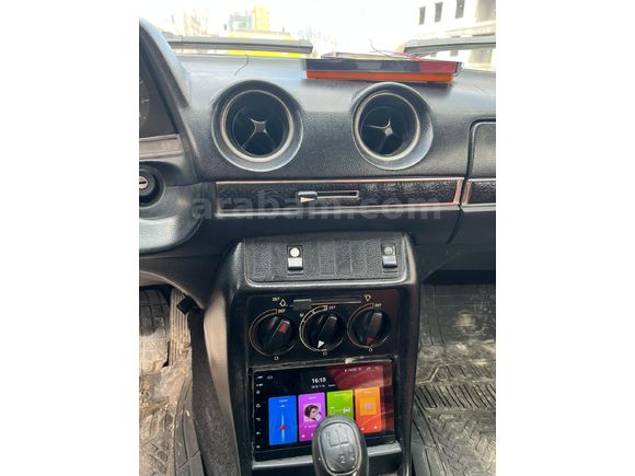 Galeriden Mercedes - Benz E 200 1977 Model Afyonkarahisar