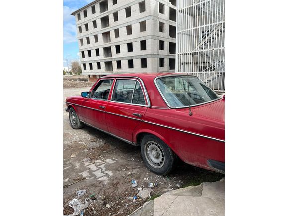 Galeriden Mercedes - Benz E 200 1977 Model Afyonkarahisar