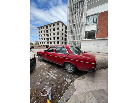 Galeriden Mercedes - Benz E 200 1977 Model Afyonkarahisar