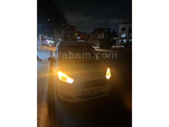 Sahibinden Ford Tourneo Courier 1.6 TDCi Titanium 2017 Model  232.000 km Beyaz