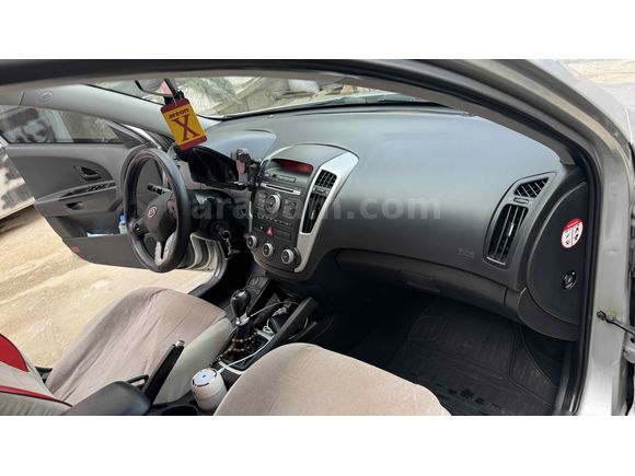 Kia Ceed 2012 Model 142 binde 