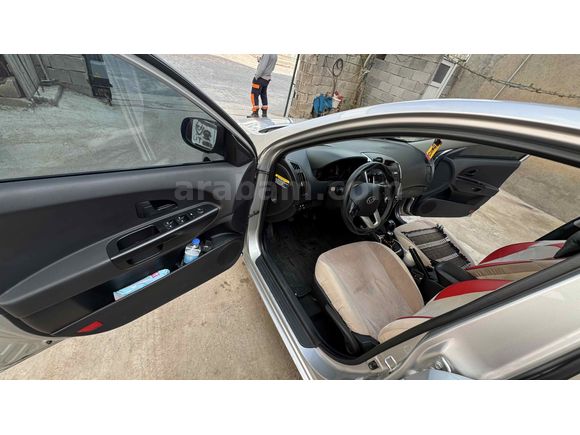 Kia Ceed 2012 Model 142 binde 