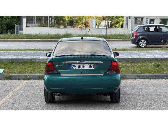 Sahibinden Ford Focus 1.6 Ghia 2000 Model 