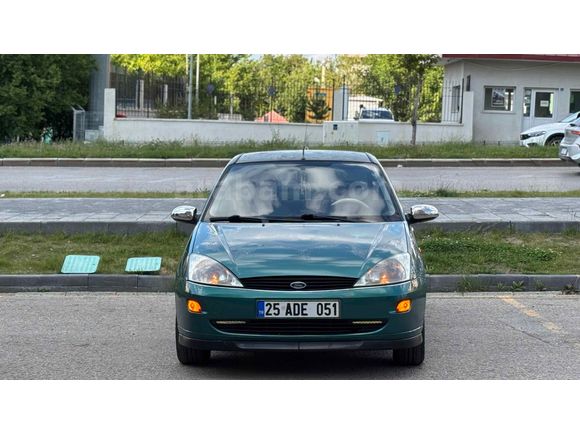 Sahibinden Ford Focus 1.6 Ghia 2000 Model 