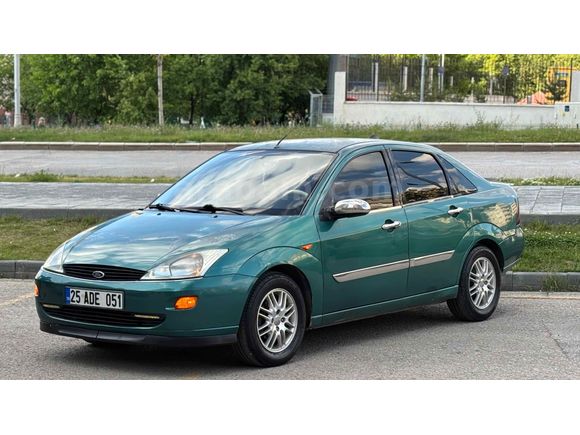 Sahibinden Ford Focus 1.6 Ghia 2000 Model 