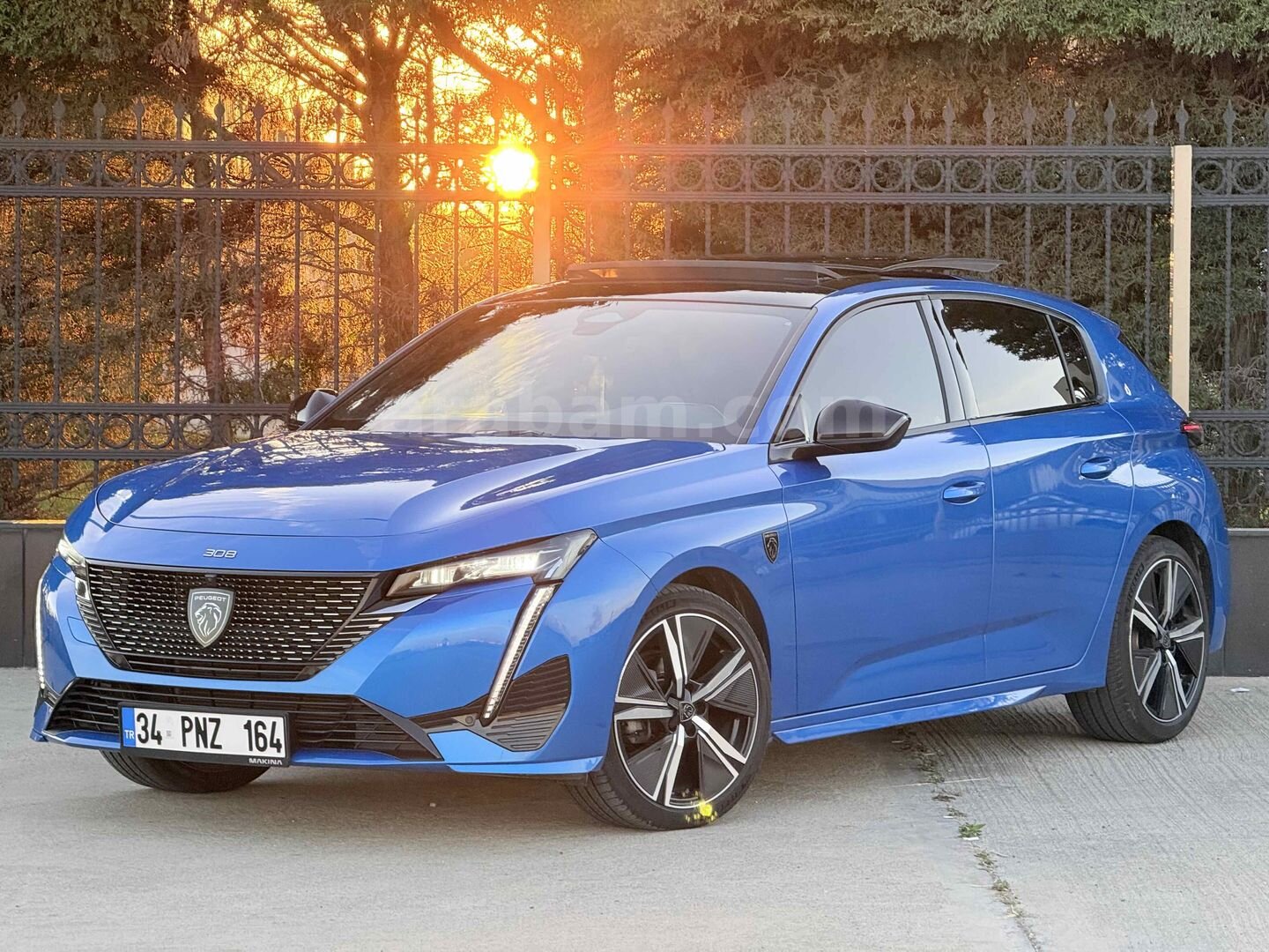Galeriden Peugeot 308 1.2 PureTech GT 2023 Model İstanbul 48.000 km Mavi 1